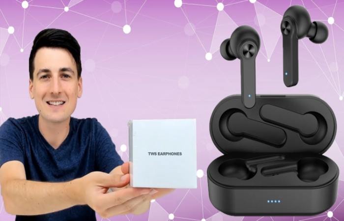 TWS V5.0 Wireless Bluetooth Earphone Mini Wireless Headphons thesparkshop.in:product/wireless-earbuds-bluetooth-5-0-8d-stereo-sound-hi-fi