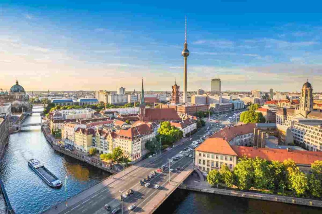 TRAVEL TO BERLIN